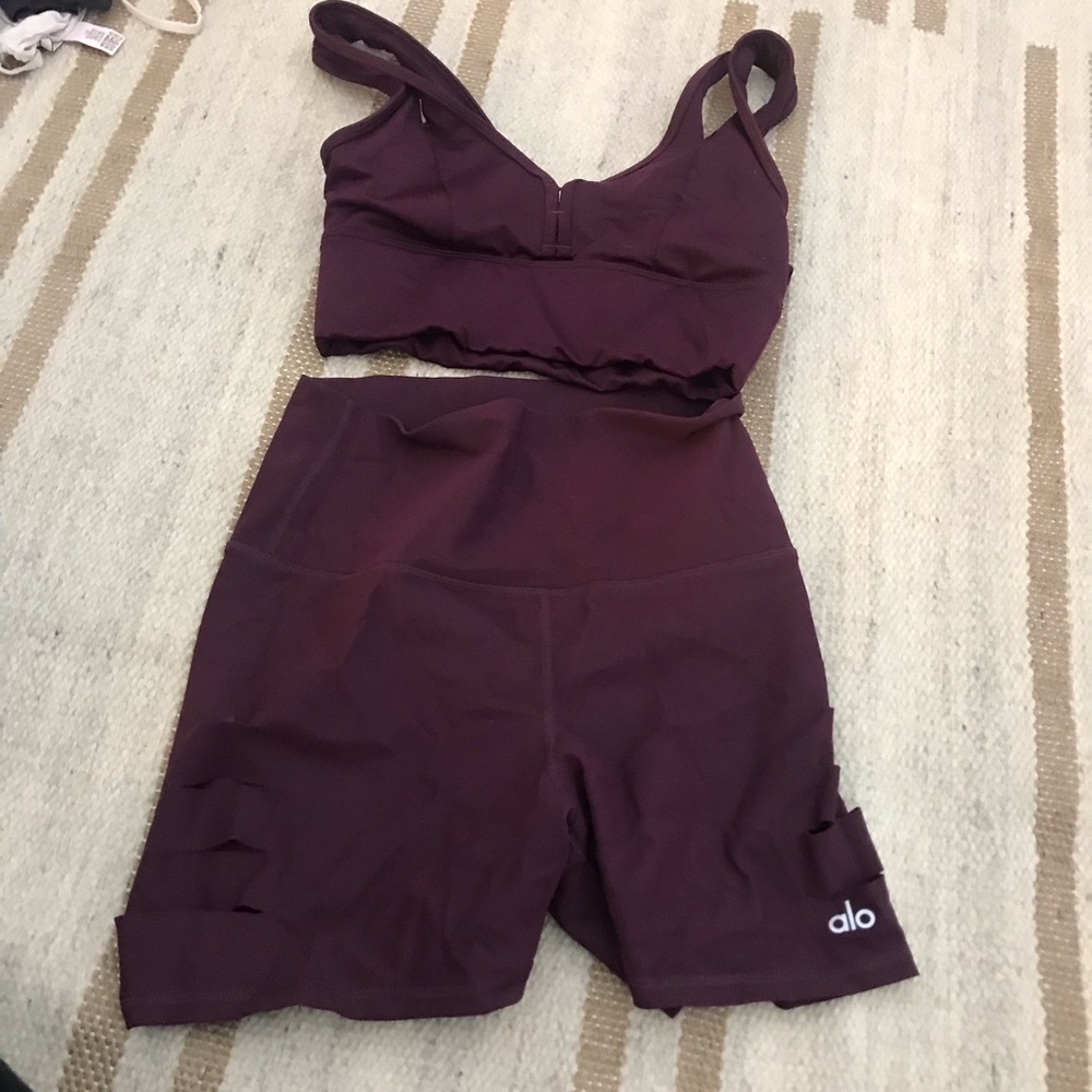 Alo yoga bra and shorts set